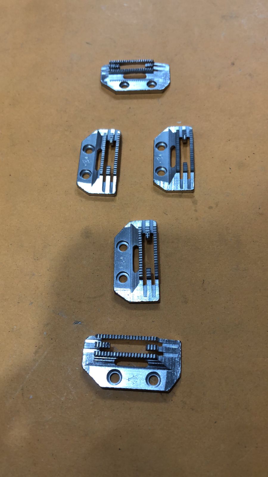 7. Feed Dog 8500 for E20 Needle plate